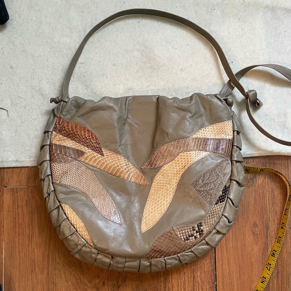 Vintage Cynthia Lockhart leather crossbody bag w snakeskin details - Picture 13 of 13